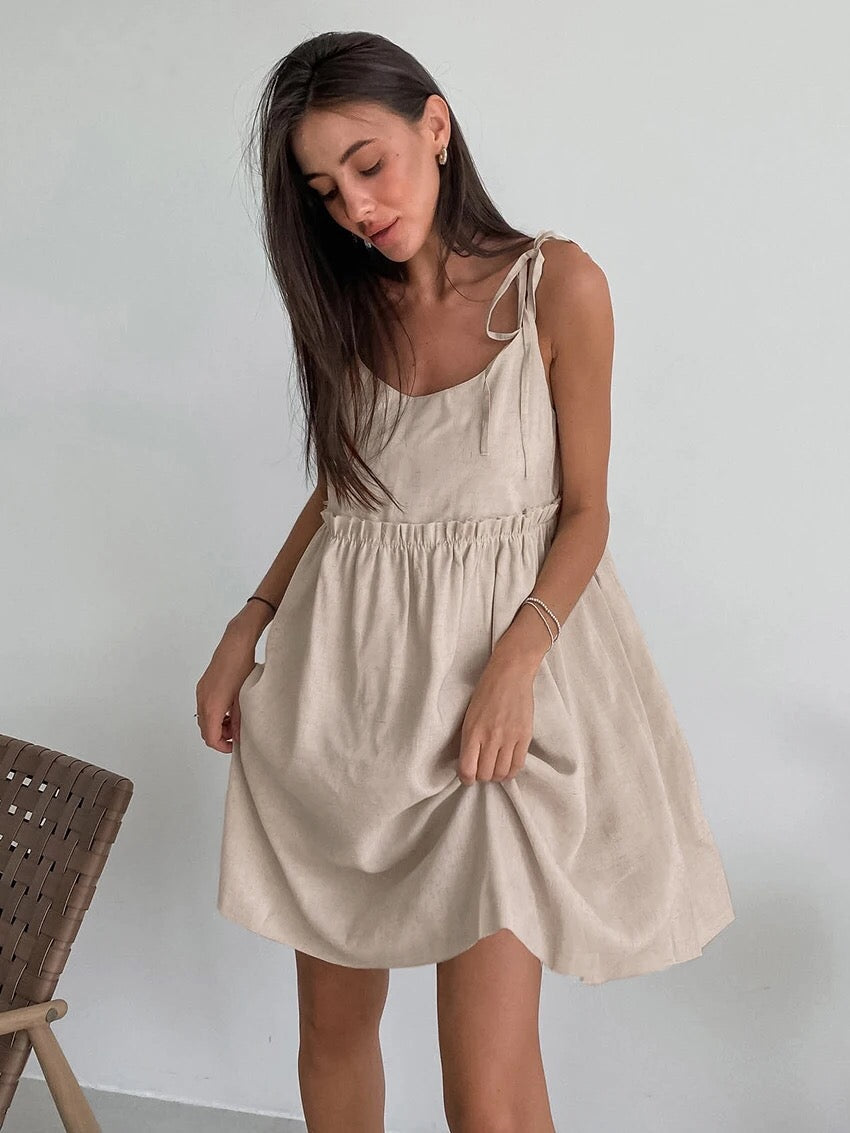 Helena - Mini sukienka w stylu empire z fałdami