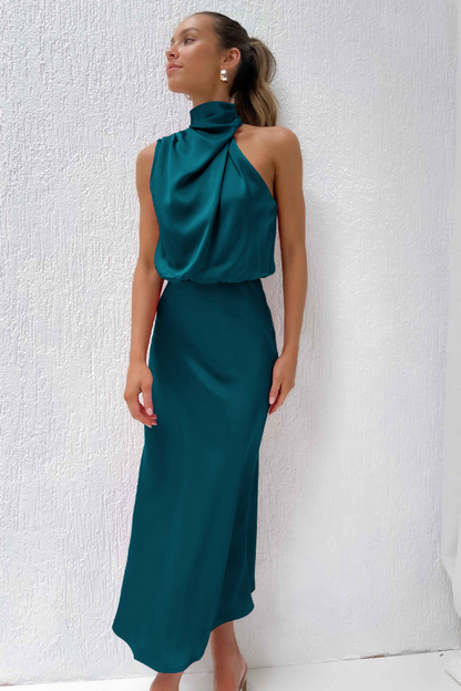 Klaudija - Elegancka midi sukienka z asymetrycznym okrągłym dekoltem
